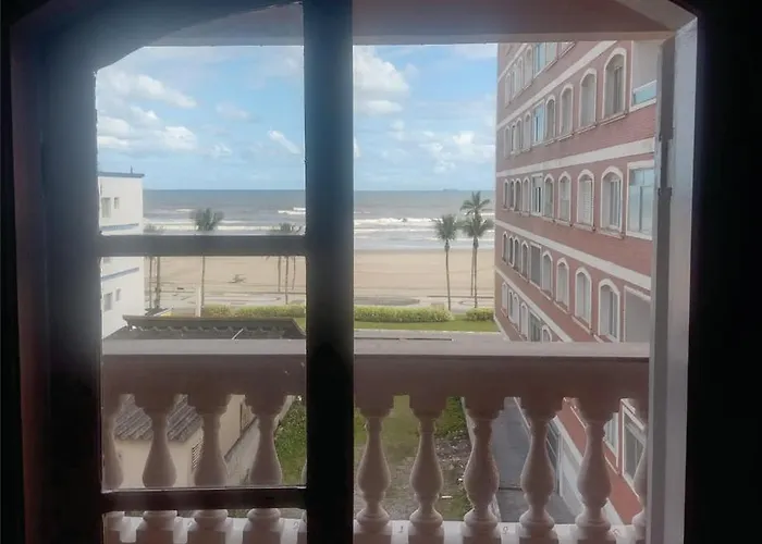 Apartamento A 50 Mt Da Praia, Tudo Novo